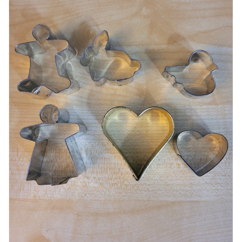 6 Vintage Small Cookie Cutters